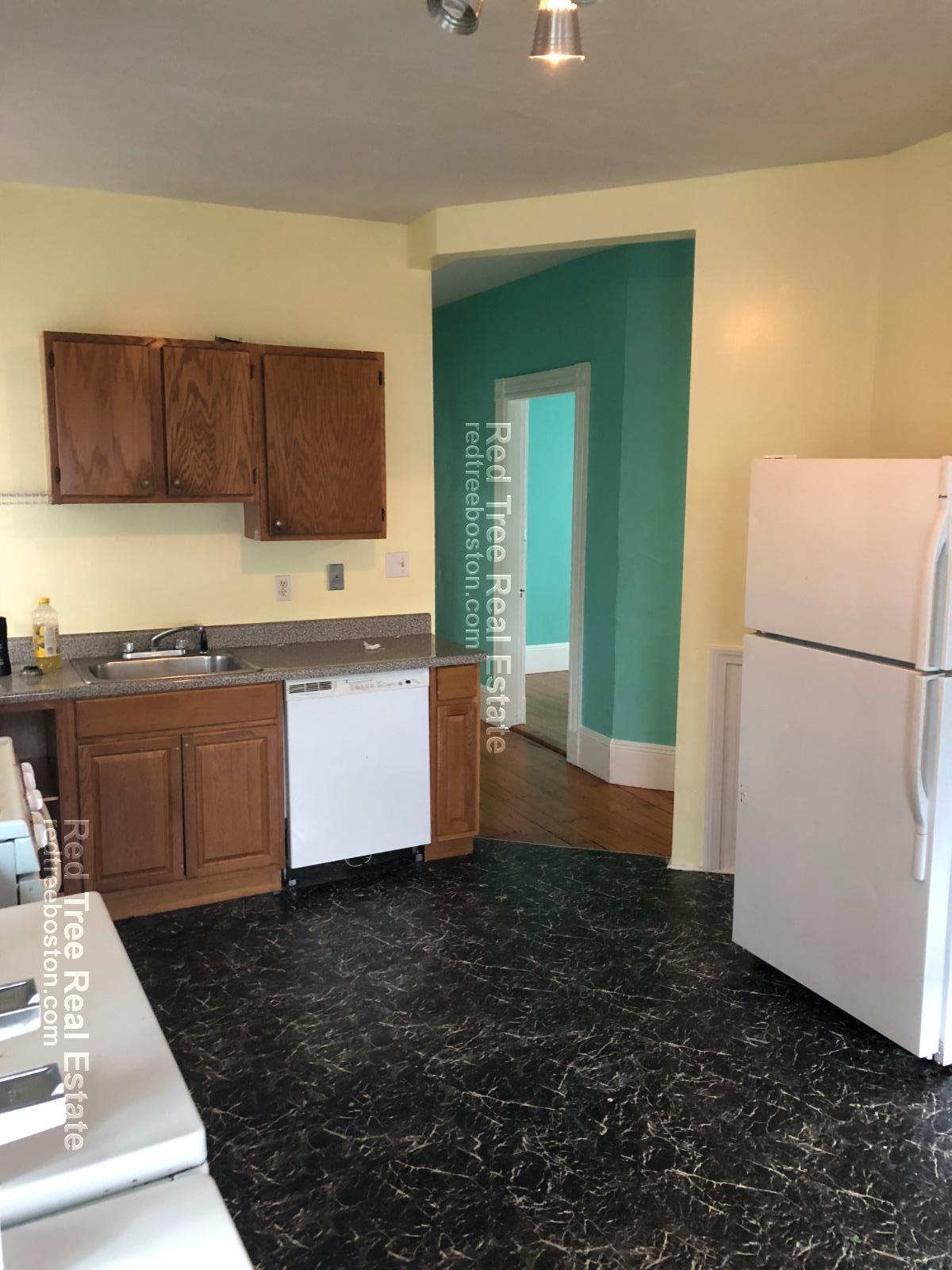 4 bed, 1 bath apartment for rent at 59 Pontiac St Unit 3, Mission Hill — photo 13 of 15