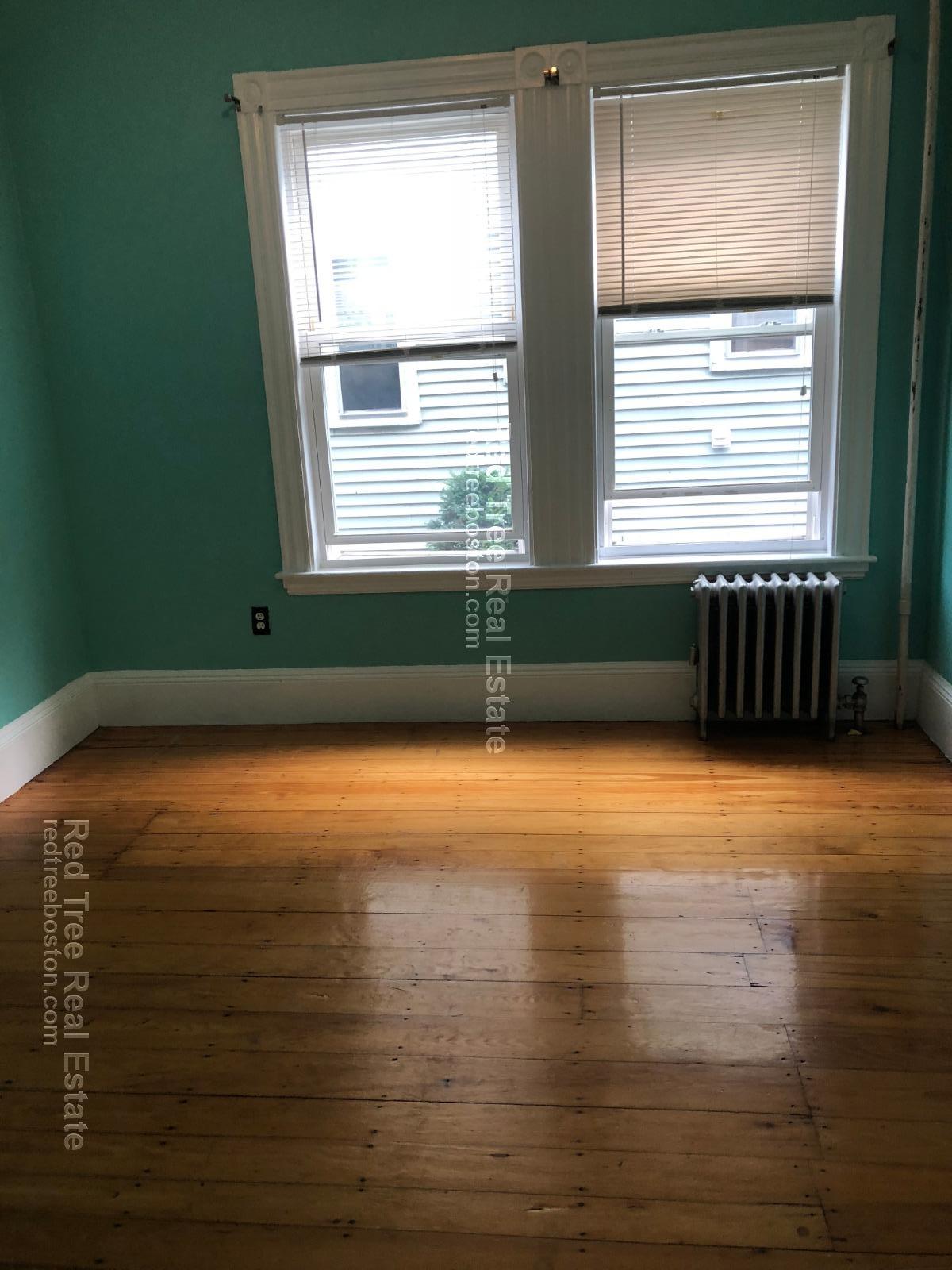 4 bed, 1 bath apartment for rent at 59 Pontiac St Unit 3, Mission Hill — photo 10 of 15