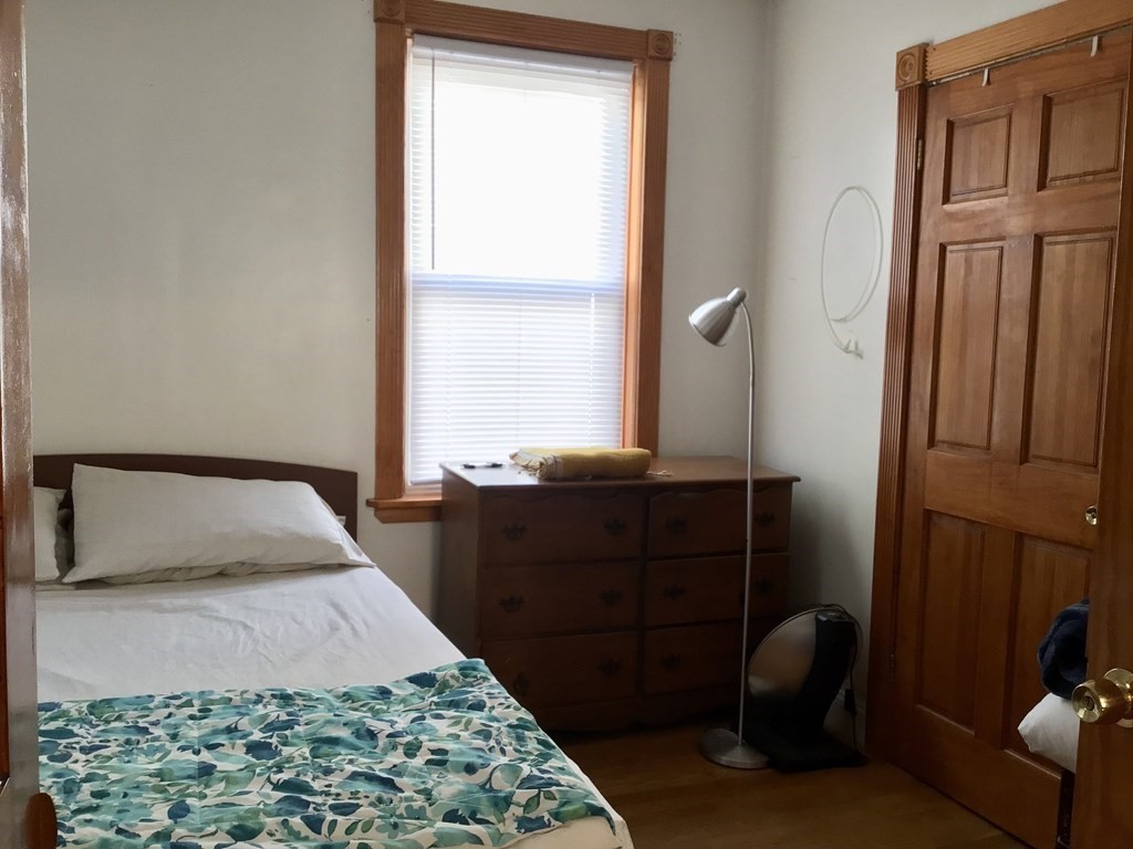 1 bed, 1 bath apartment for rent at 59 Prince St Unit 1, Brookline Village — photo 4 of 6