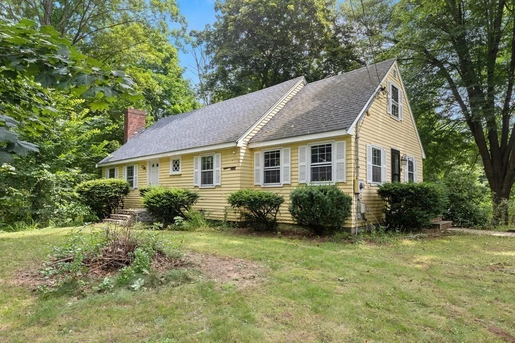 1 bed, 1 bath apartment for rent at 59 Prospect St Unit lower level, West Newbury