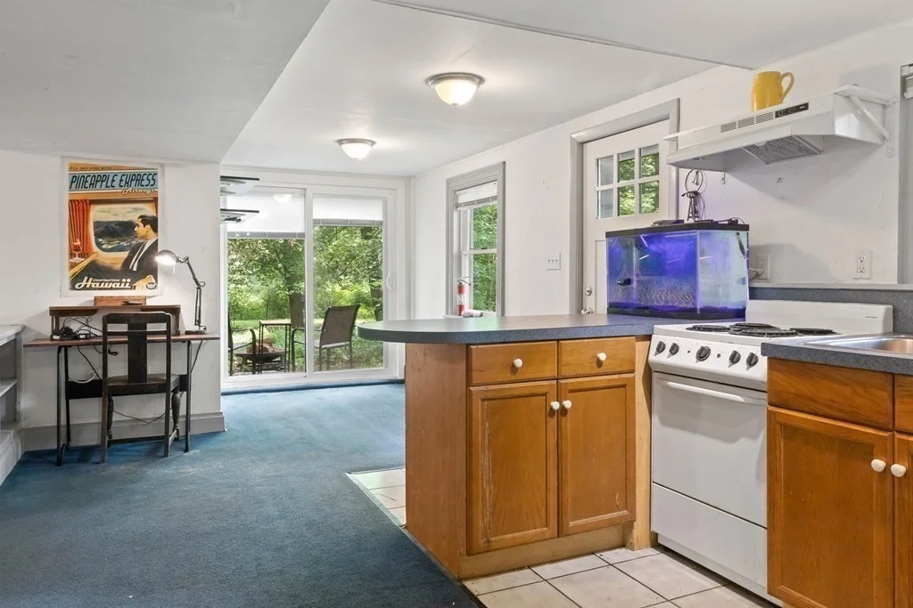 1 bed, 1 bath apartment for rent at 59 Prospect St Unit lower level, West Newbury — photo 4 of 9