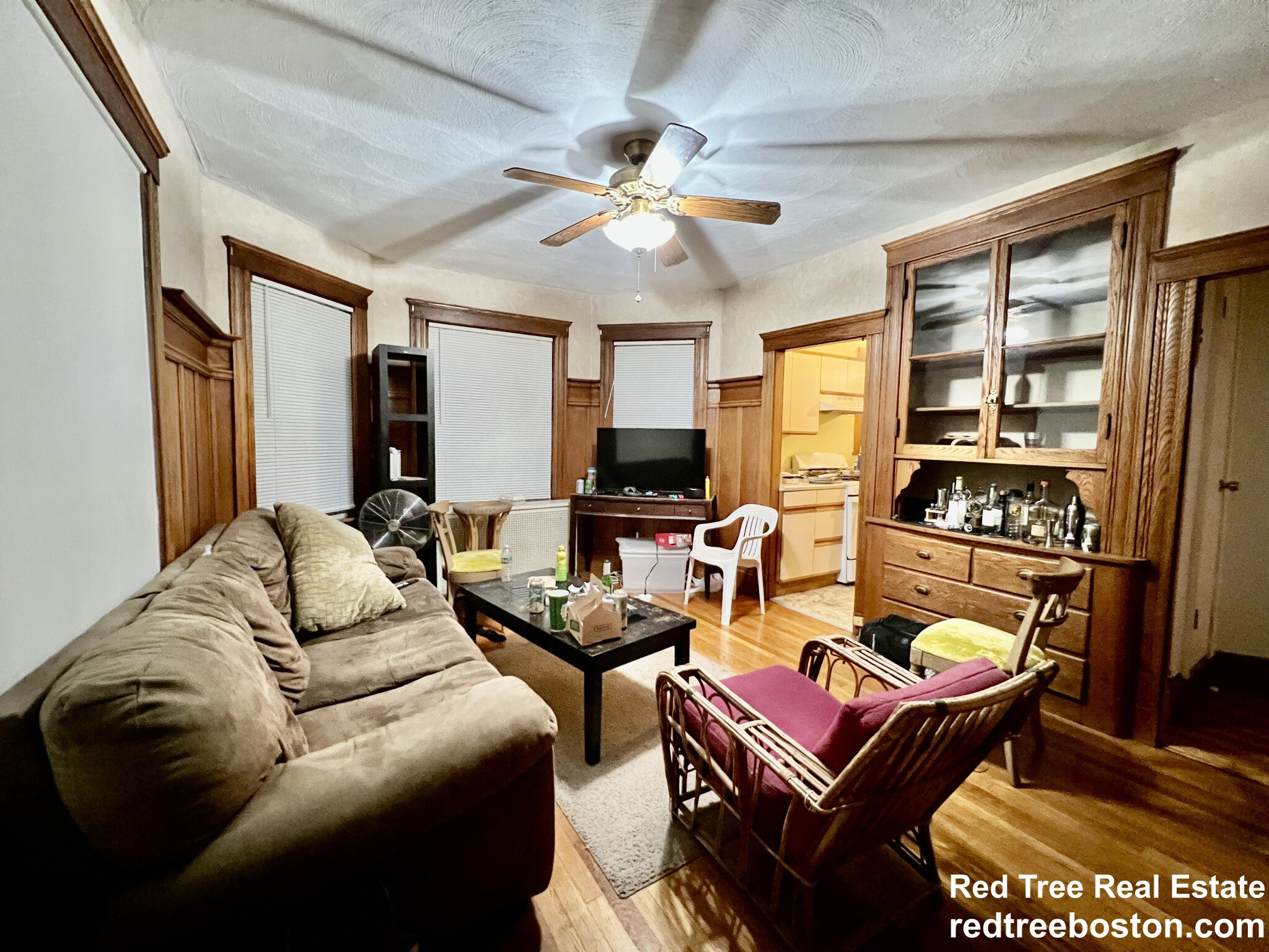3 bed, 1 bath apartment for rent at 59 Quincy St, Tufts University