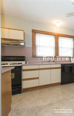 3 bed, 1 bath apartment for rent at 59 Quincy St, Tufts University — photo 16 of 24