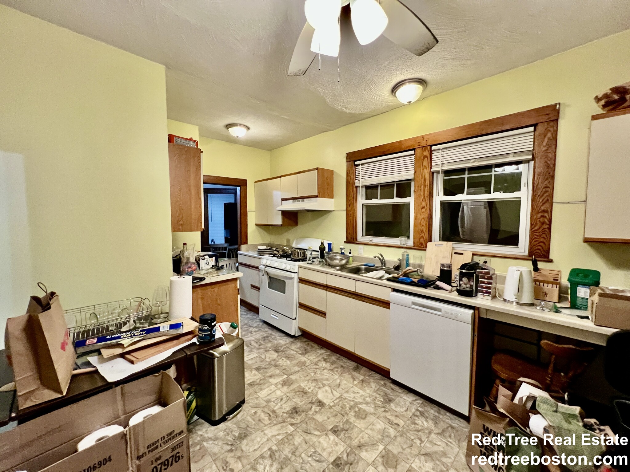 3 bed, 1 bath apartment for rent at 59 Quincy St, Tufts University — photo 6 of 24