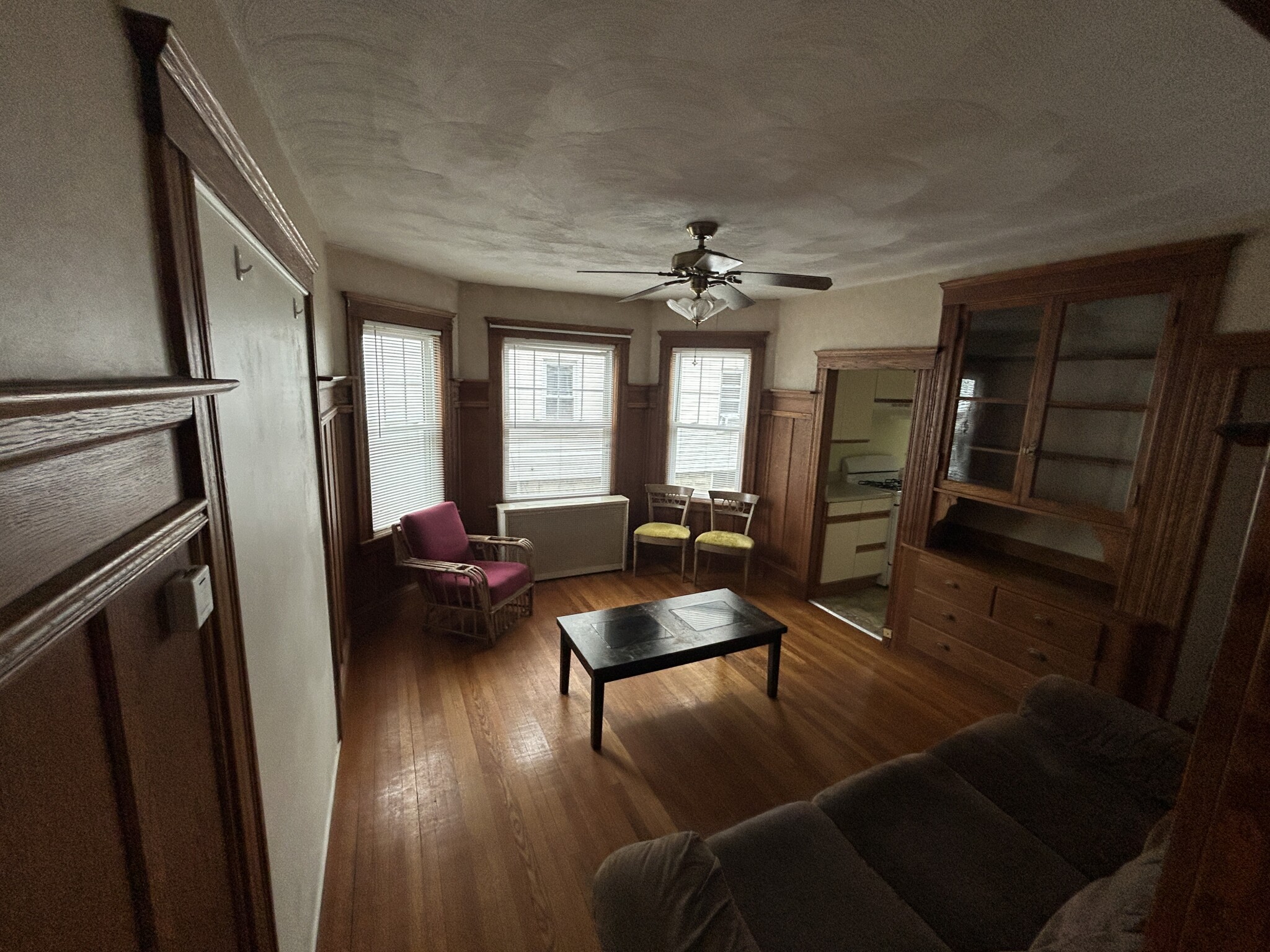 3 bed, 1 bath apartment for rent at 59 Quincy St Unit 59, Medford — photo 3 of 17