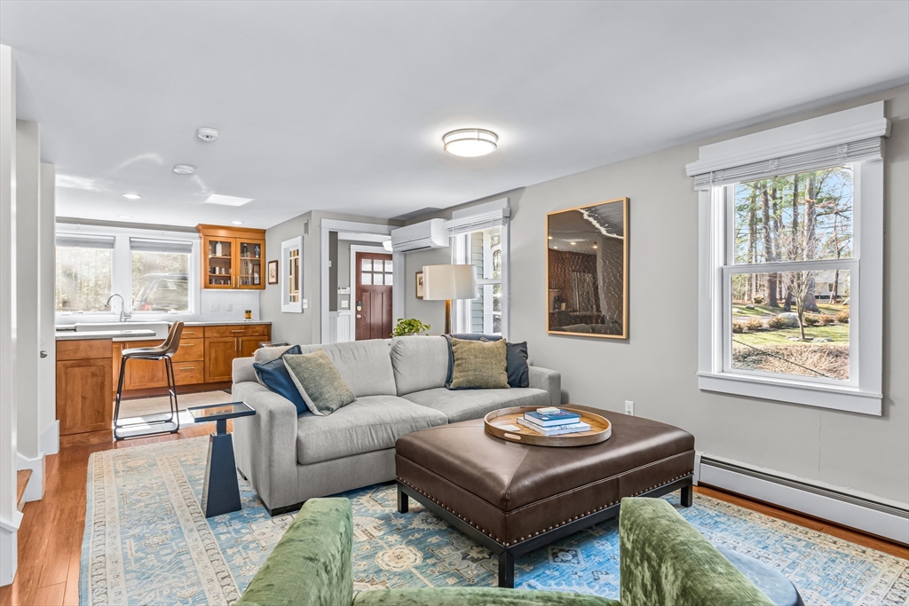 3 bed, 2 bath apartment for rent at 59 Russell Rd, Wellesley — photo 3 of 20