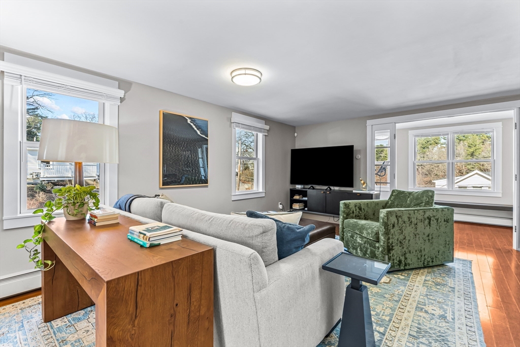 3 bed, 2 bath apartment for rent at 59 Russell Rd, Wellesley — photo 2 of 20