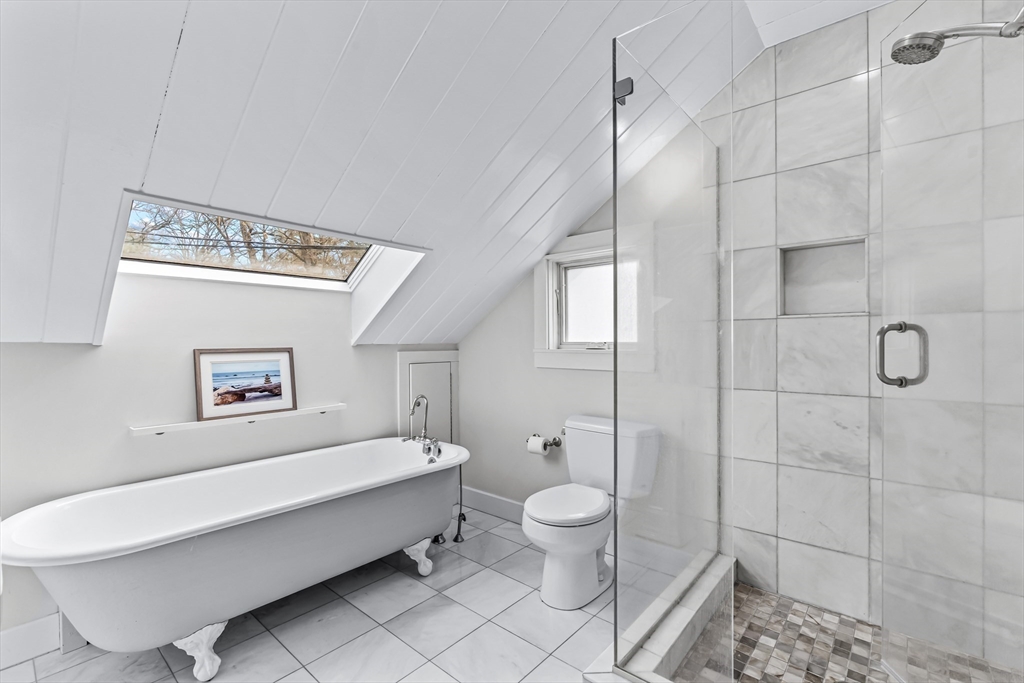 3 bed, 2 bath apartment for rent at 59 Russell Rd, Wellesley — photo 14 of 20