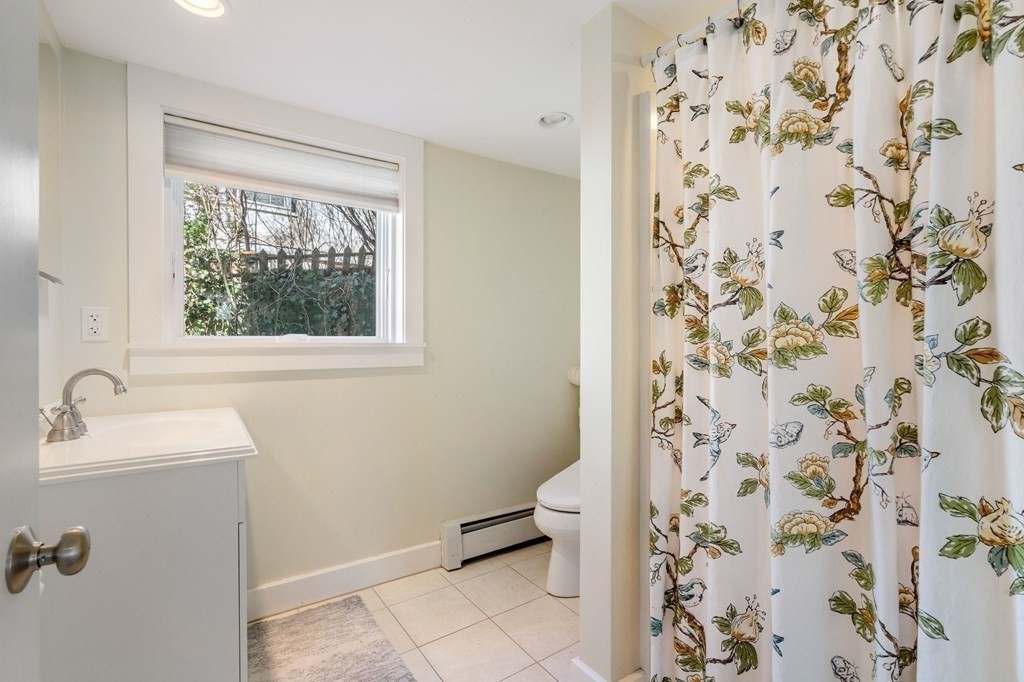 3 bed, 2 bath apartment for rent at 59 Russell Rd, Wellesley — photo 16 of 20