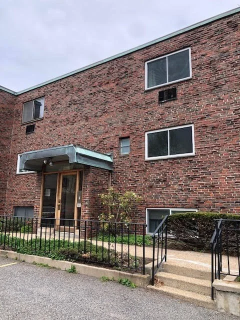 2 bed, 1 bath apartment for rent at 59 Saint Paul St Unit 2, Brookline — photo 1 of 29