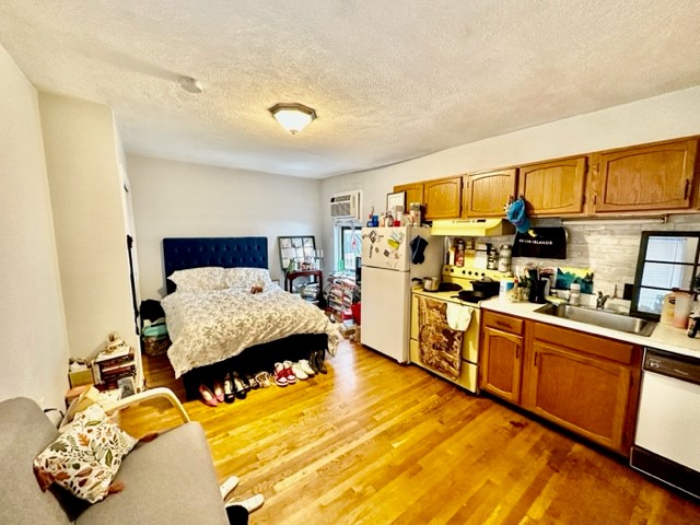 Studio bed, 1 bath apartment for rent at 59 Salem St Unit 3F, North End