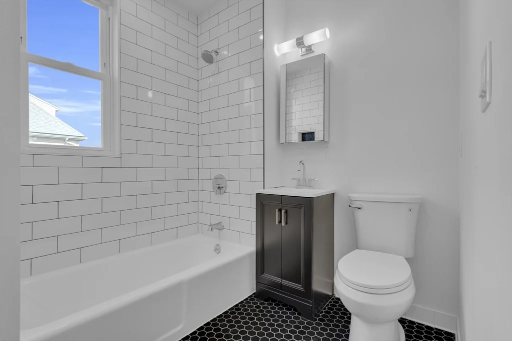 2 bed, 2 bath apartment for rent at 59 Sawyer Ave Unit One, Dorchester — photo 4 of 11