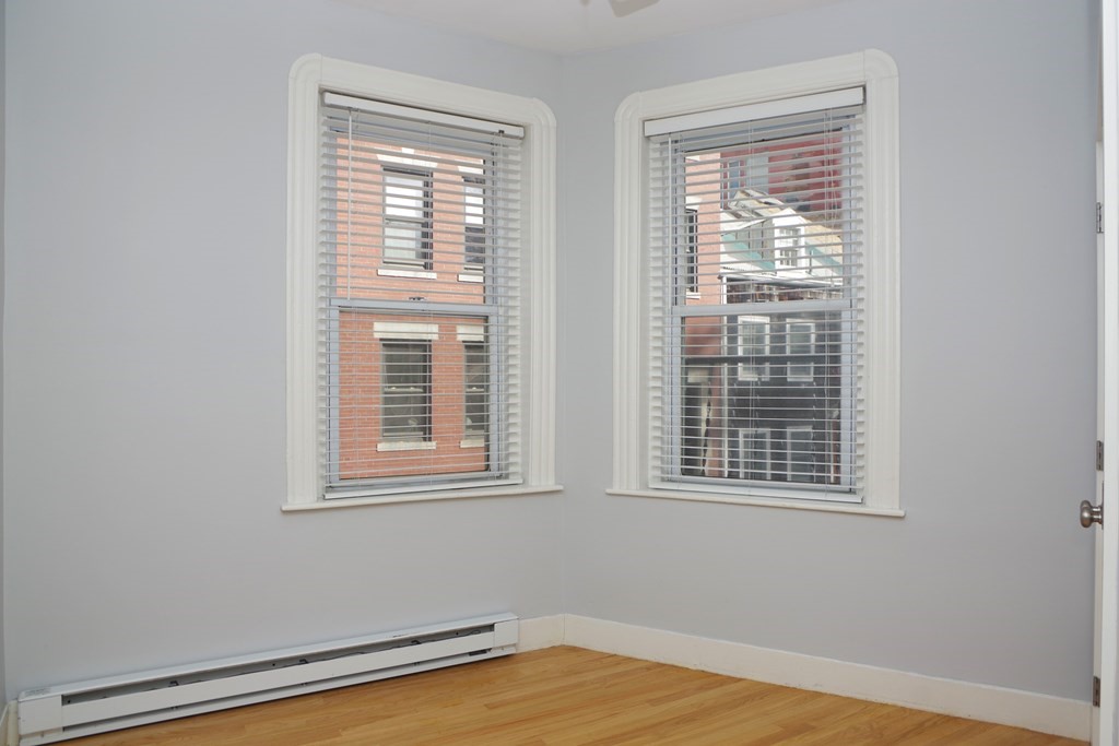 2 bed, 1 bath apartment for rent at 59 Snow Hill Unit 2, North End — photo 3 of 12