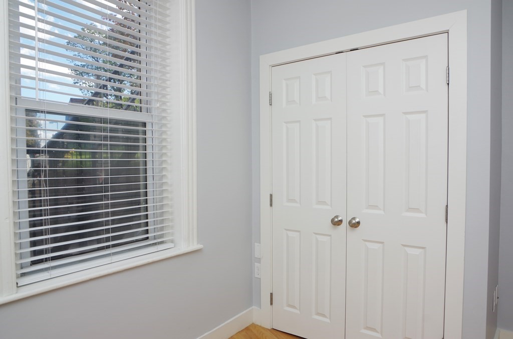 2 bed, 1 bath apartment for rent at 59 Snow Hill Unit 3, North End — photo 4 of 12