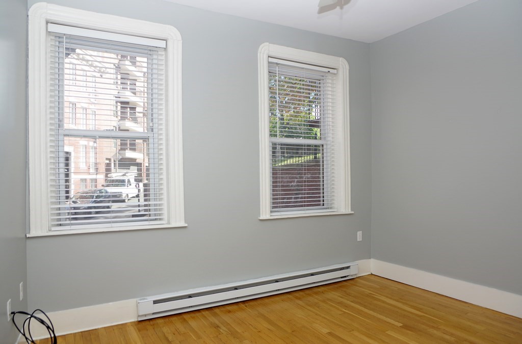 2 bed, 1 bath apartment for rent at 59 Snow Hill Unit 3, North End — photo 8 of 12