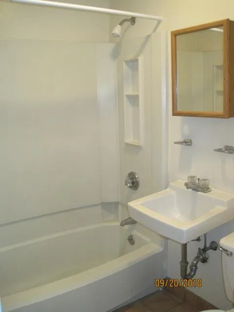 1 bed, 1 bath apartment for rent at 59 South Huntington Ave Unit 4, Jamaica Plain — photo 7 of 12