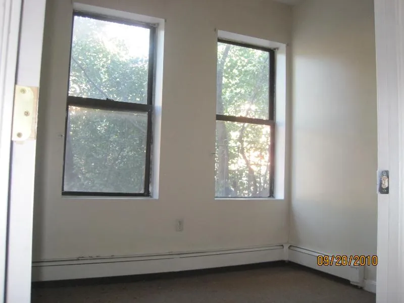 1 bed, 1 bath apartment for rent at 59 South Huntington Ave Unit 4, Jamaica Plain — photo 3 of 12