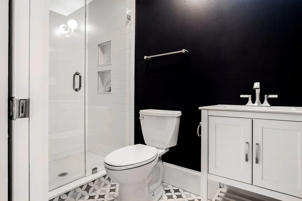4 bed, 2 bath apartment for rent at 59 Strathmore Rd Unit 4, Brighton — photo 11 of 12