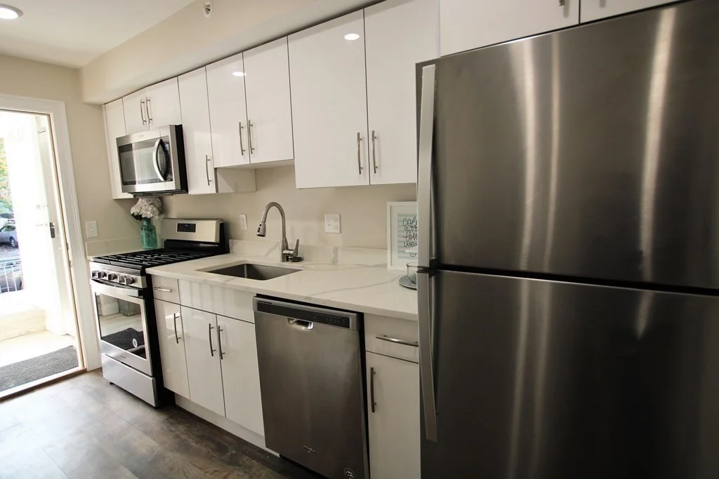4 bed, 2 bath apartment for rent at 59 Strathmore Rd Unit A, Brighton — photo 8 of 17
