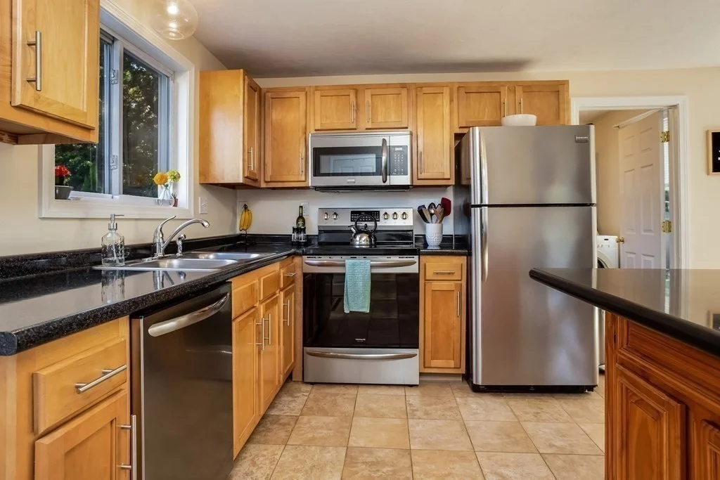 2 bed, 1 bath apartment for rent at 59 Tynan Ave, Taunton — photo 4 of 30