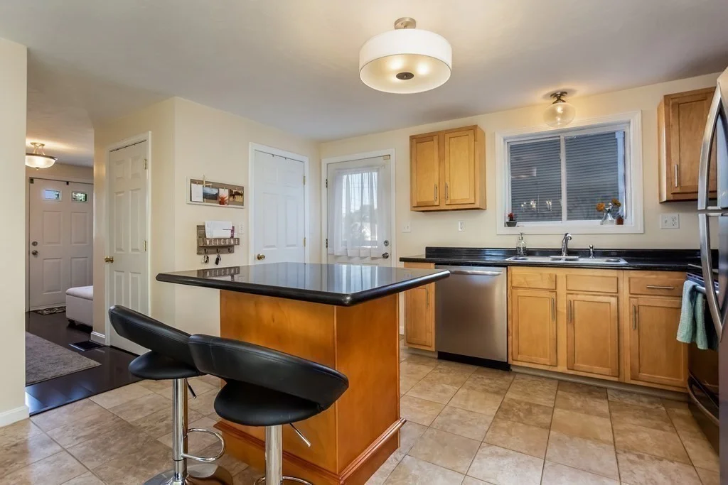 2 bed, 1 bath apartment for rent at 59 Tynan Ave, Taunton — photo 6 of 30