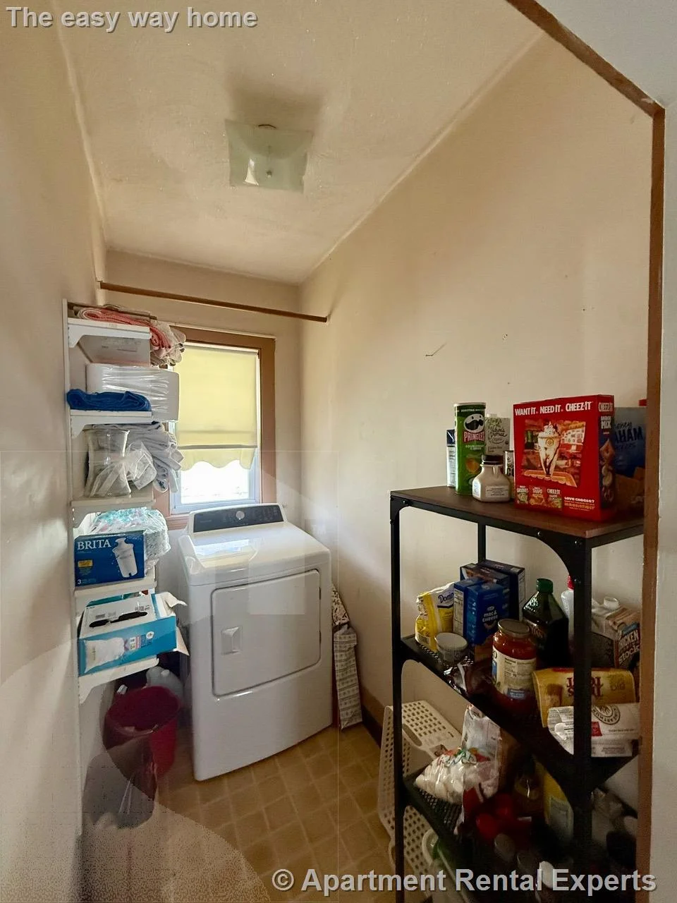 2 bed, 1 bath apartment for rent at 59 Victoria St Unit 2, Teele Square — photo 5 of 13