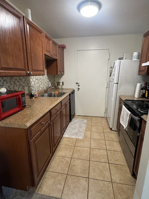 2 bed, 2 bath apartment for rent at 59 Village Brook Ln Unit 5, Natick — photo 7 of 18
