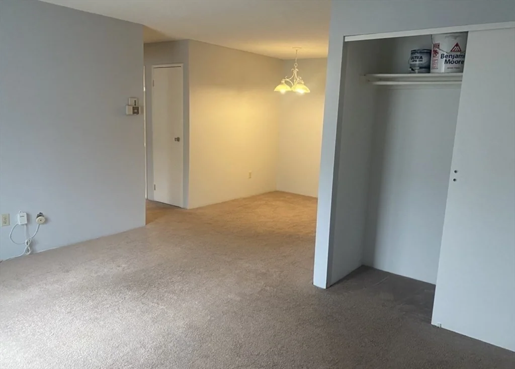 2 bed, 2 bath apartment for rent at 59 Village Brook Ln Unit 8, Natick — photo 4 of 10