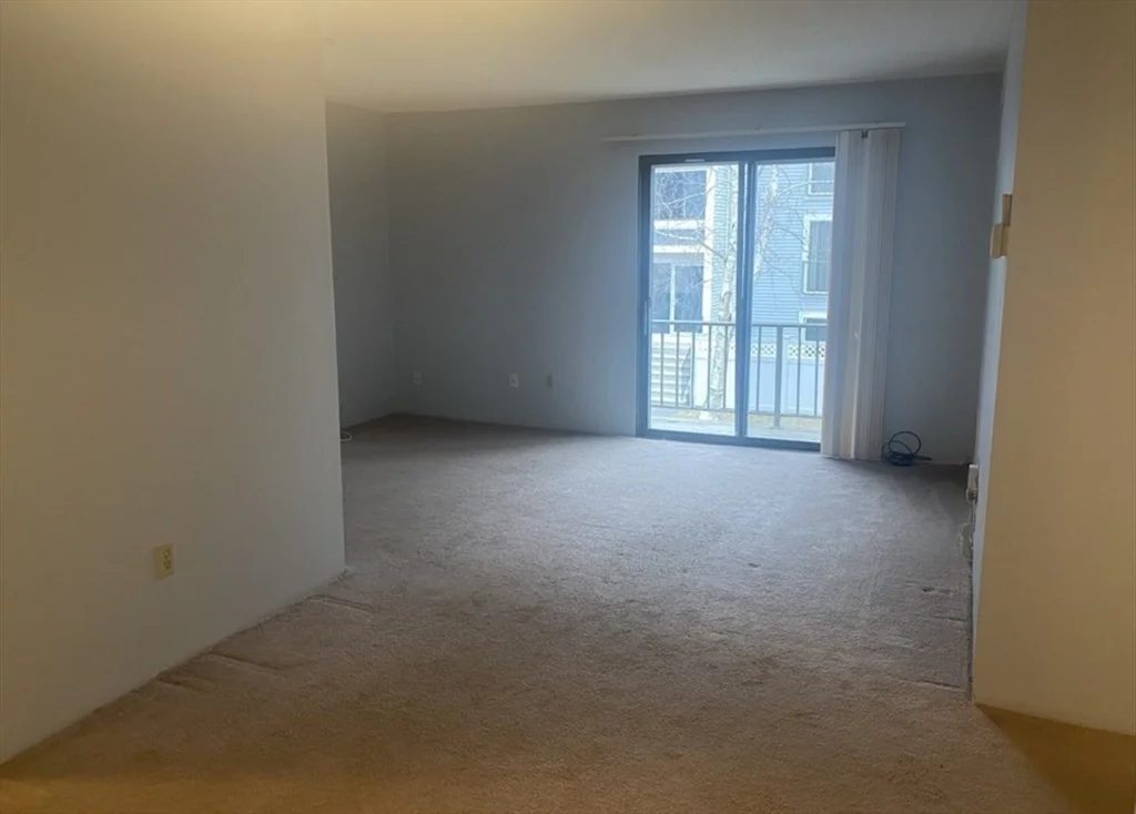2 bed, 2 bath apartment for rent at 59 Village Brook Ln Unit 8, Natick — photo 5 of 10