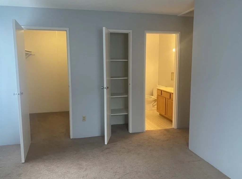 2 bed, 2 bath apartment for rent at 59 Village Brook Ln Unit 8, Natick — photo 7 of 10