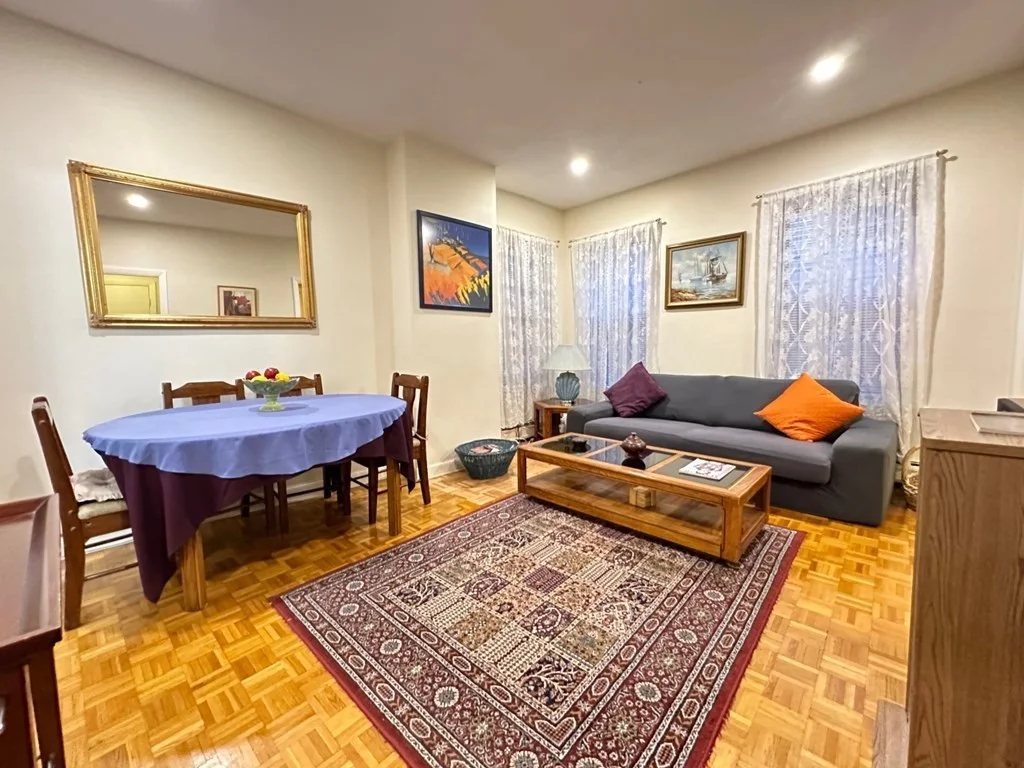 1 bed, 1 bath apartment for rent at 59 W Cedar St Unit 3, Beacon Hill