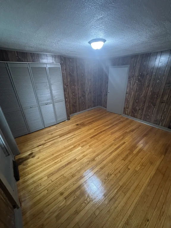 3 bed, 1 bath apartment for rent at 59 Washington St Unit 1, Westfield