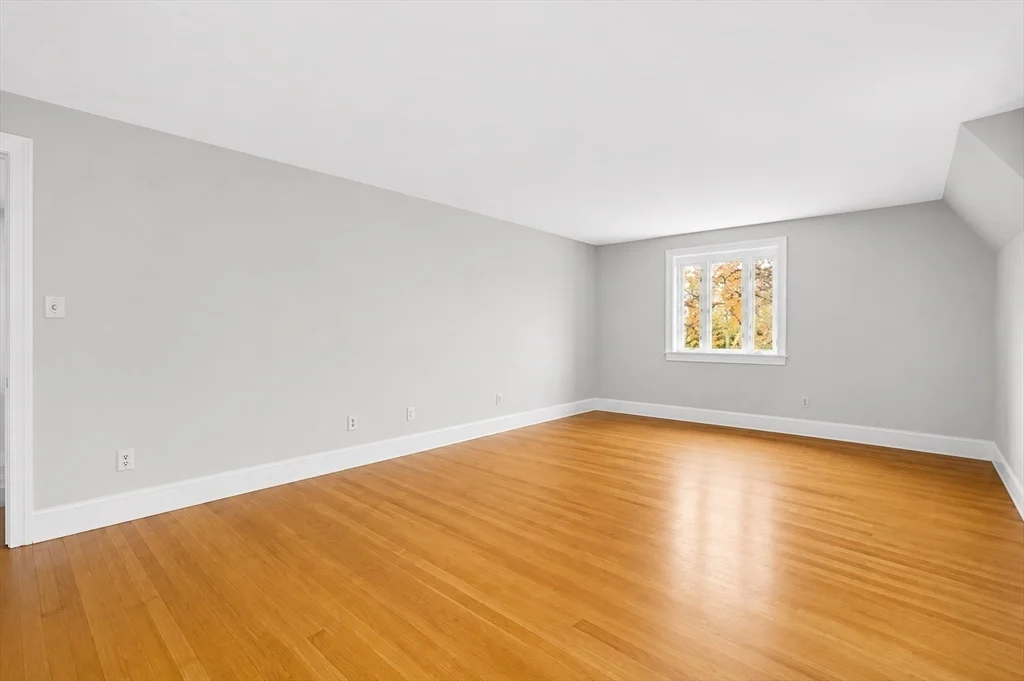 4 bed, 3 bath apartment for rent at 59 Wedgemere Ave, Winchester — photo 16 of 32