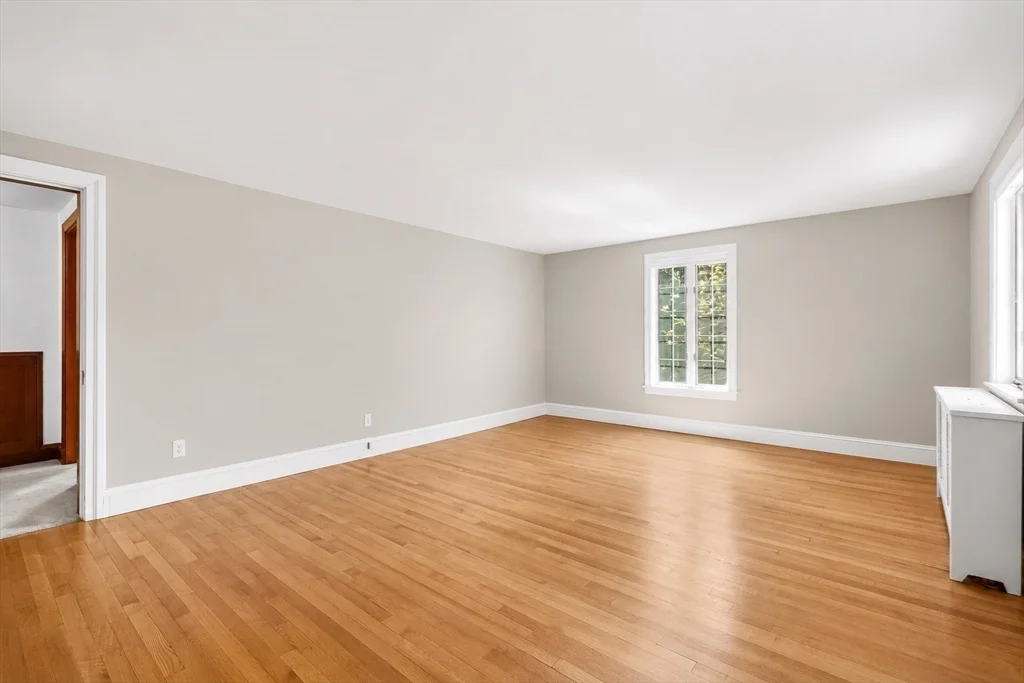 4 bed, 3 bath apartment for rent at 59 Wedgemere Ave, Winchester — photo 17 of 32