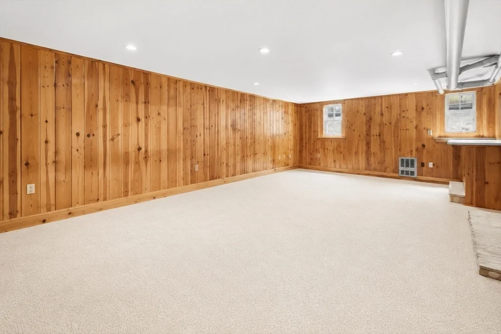 4 bed, 3 bath apartment for rent at 59 Wedgemere Ave, Winchester — photo 25 of 32