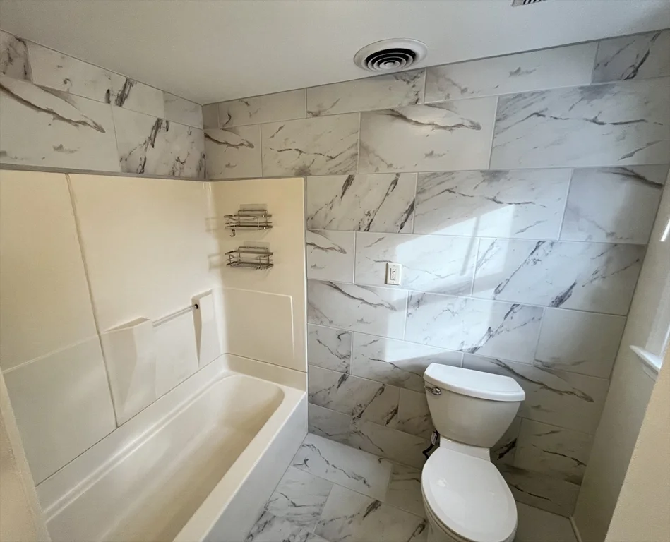 3 bed, 1 bath apartment for rent at 59 West 7th Unit 2, South Boston — photo 10 of 15