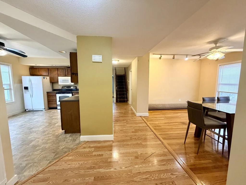 3 bed, 1 bath apartment for rent at 59 Whitney Ave Unit 2, Centralville — photo 4 of 21