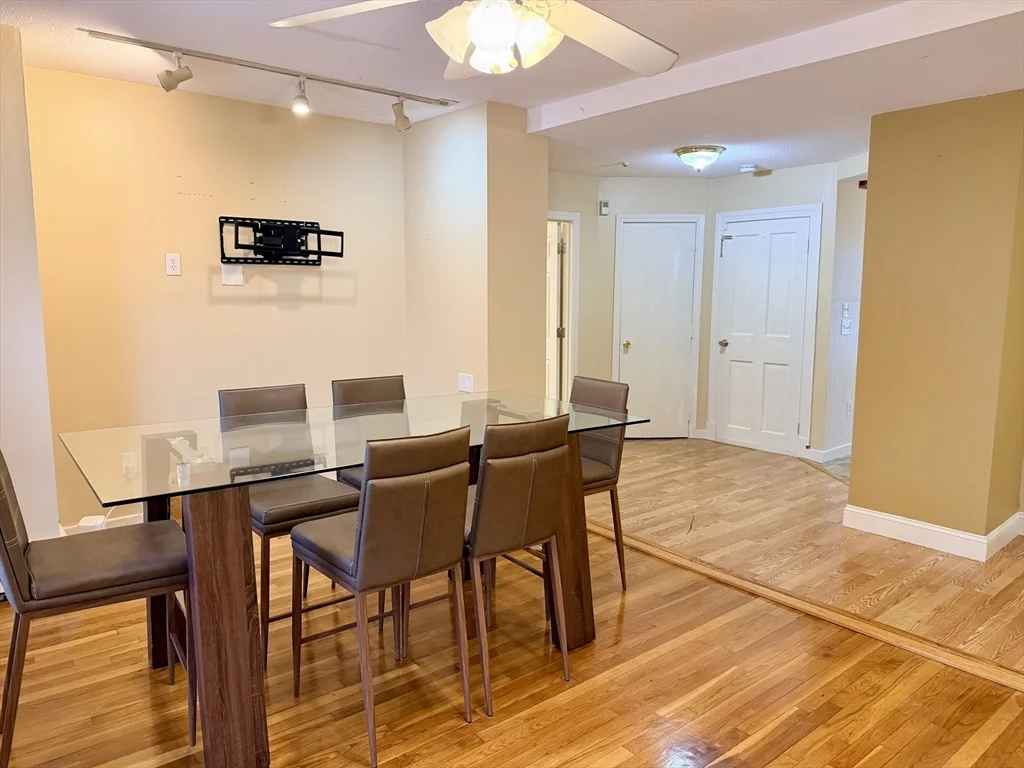 3 bed, 1 bath apartment for rent at 59 Whitney Ave Unit 2, Centralville — photo 6 of 21