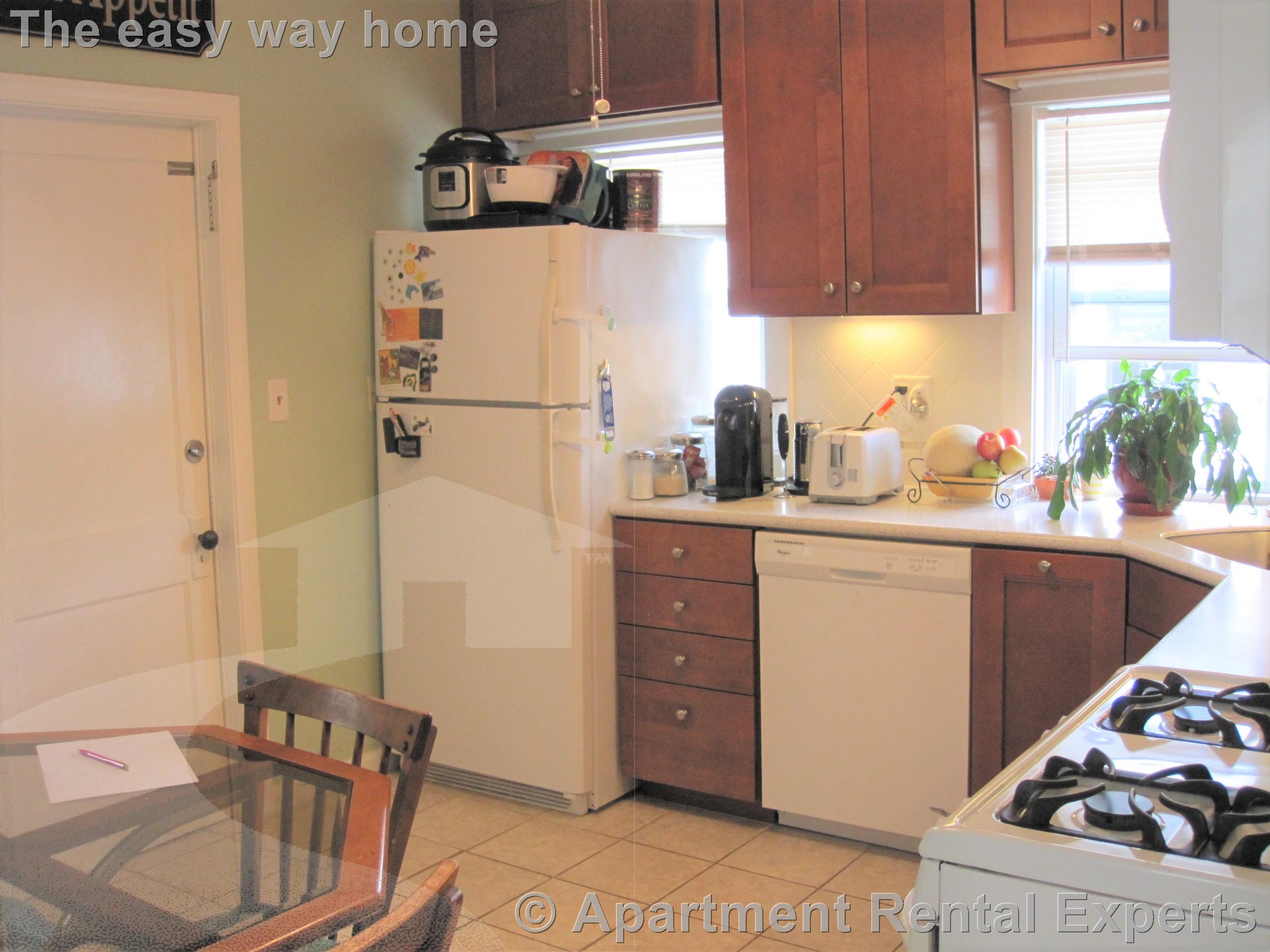 2 bed, 1 bath apartment for rent at 59 Windsor Rd, Tufts — photo 8 of 21
