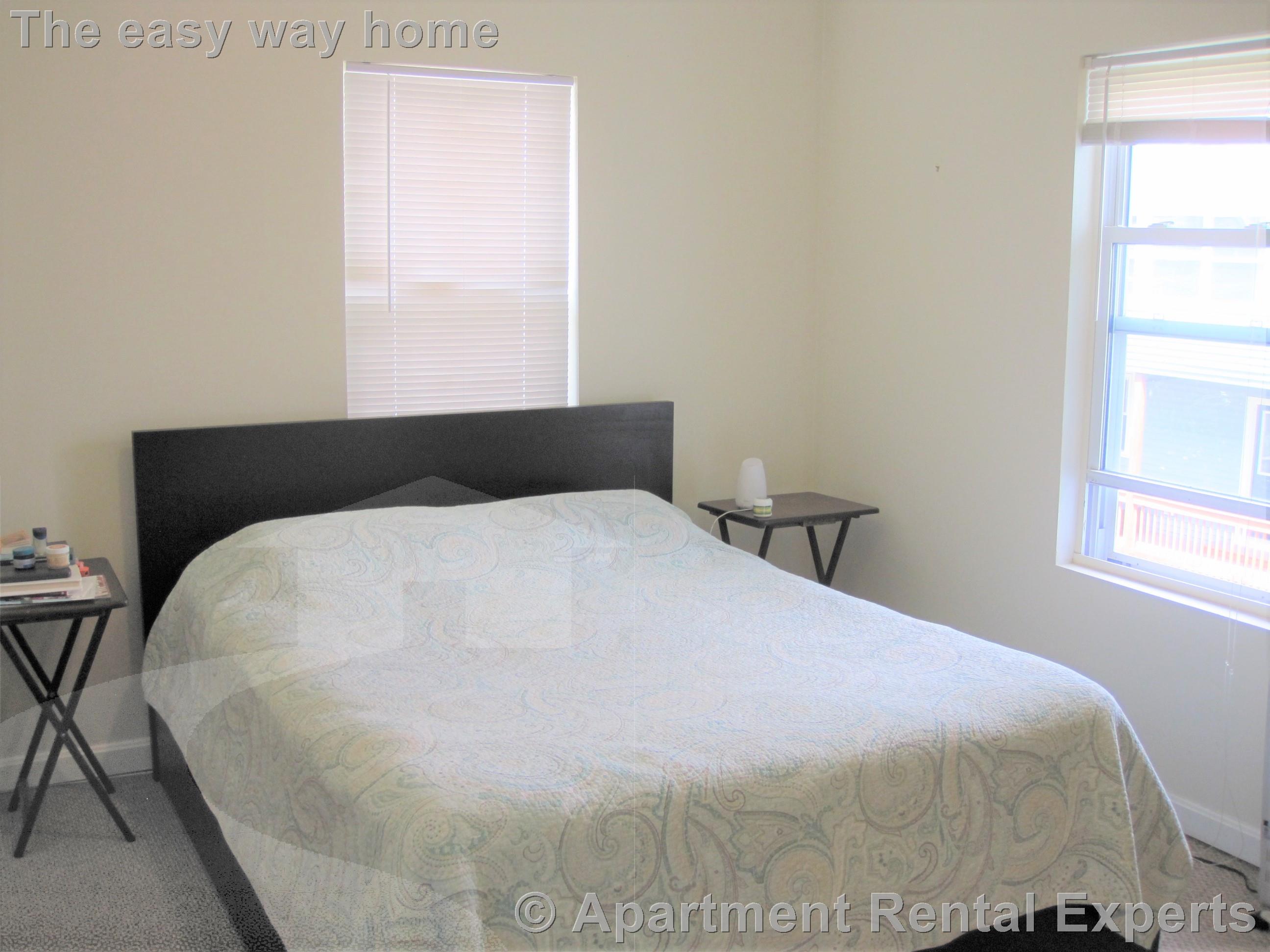 2 bed, 1 bath apartment for rent at 59 Windsor Rd, Tufts — photo 2 of 21