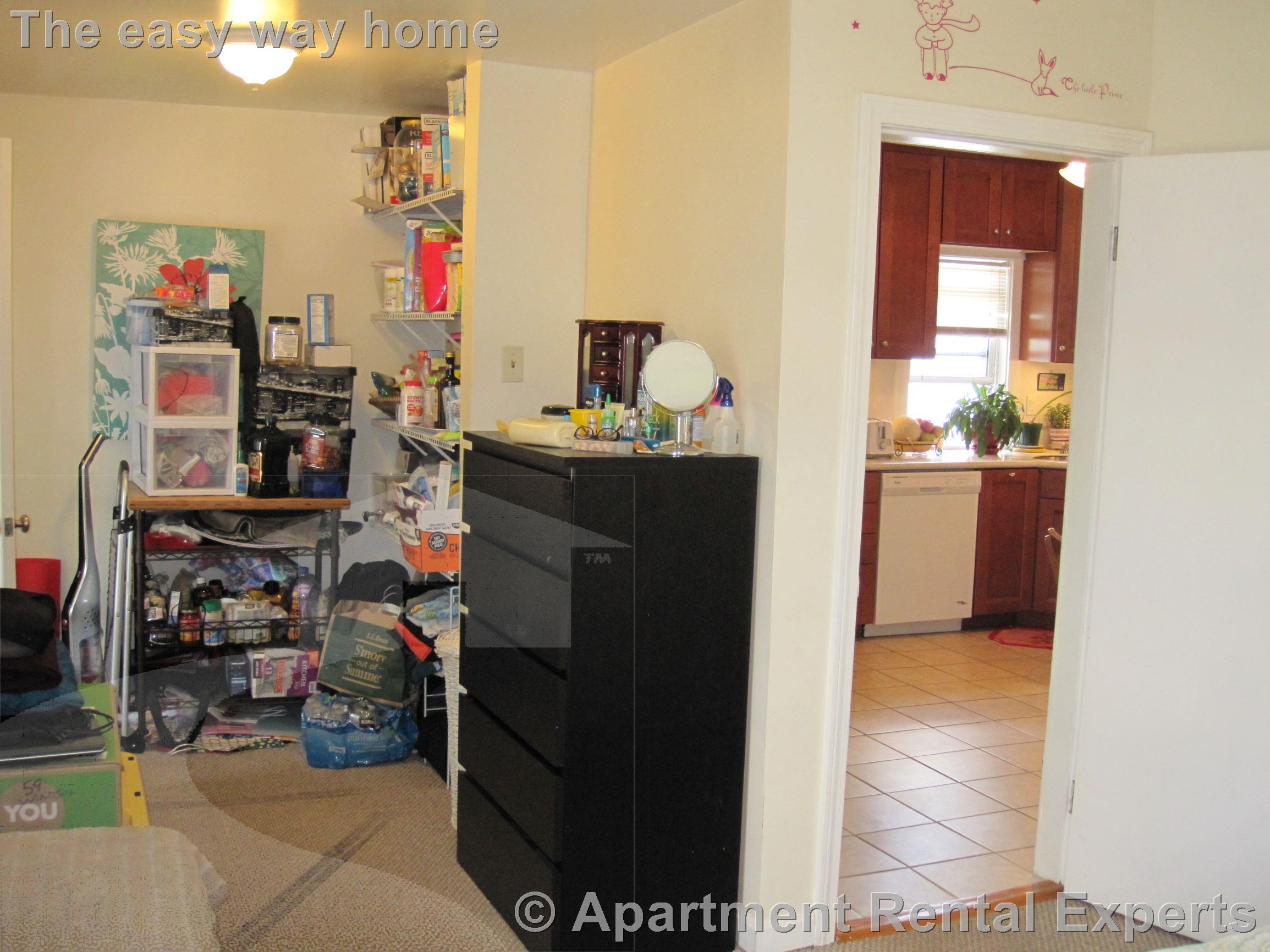 2 bed, 1 bath apartment for rent at 59 Windsor Rd, Tufts — photo 4 of 21