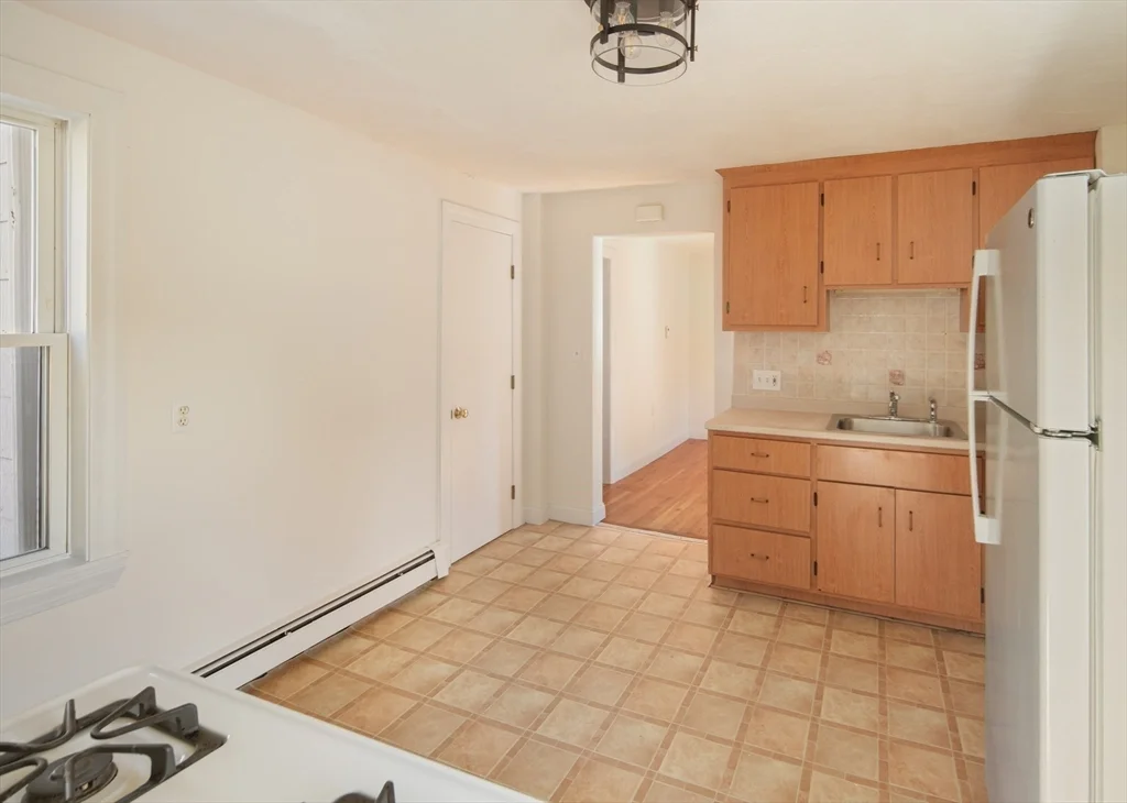 2 bed, 1 bath apartment for rent at 59 Woodville Unit 1, Everett — photo 2 of 25