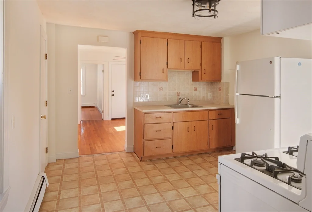 2 bed, 1 bath apartment for rent at 59 Woodville Unit 1, Everett — photo 1 of 25