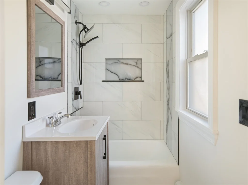 2 bed, 1 bath apartment for rent at 59 Woodville Unit 1, Everett — photo 8 of 25
