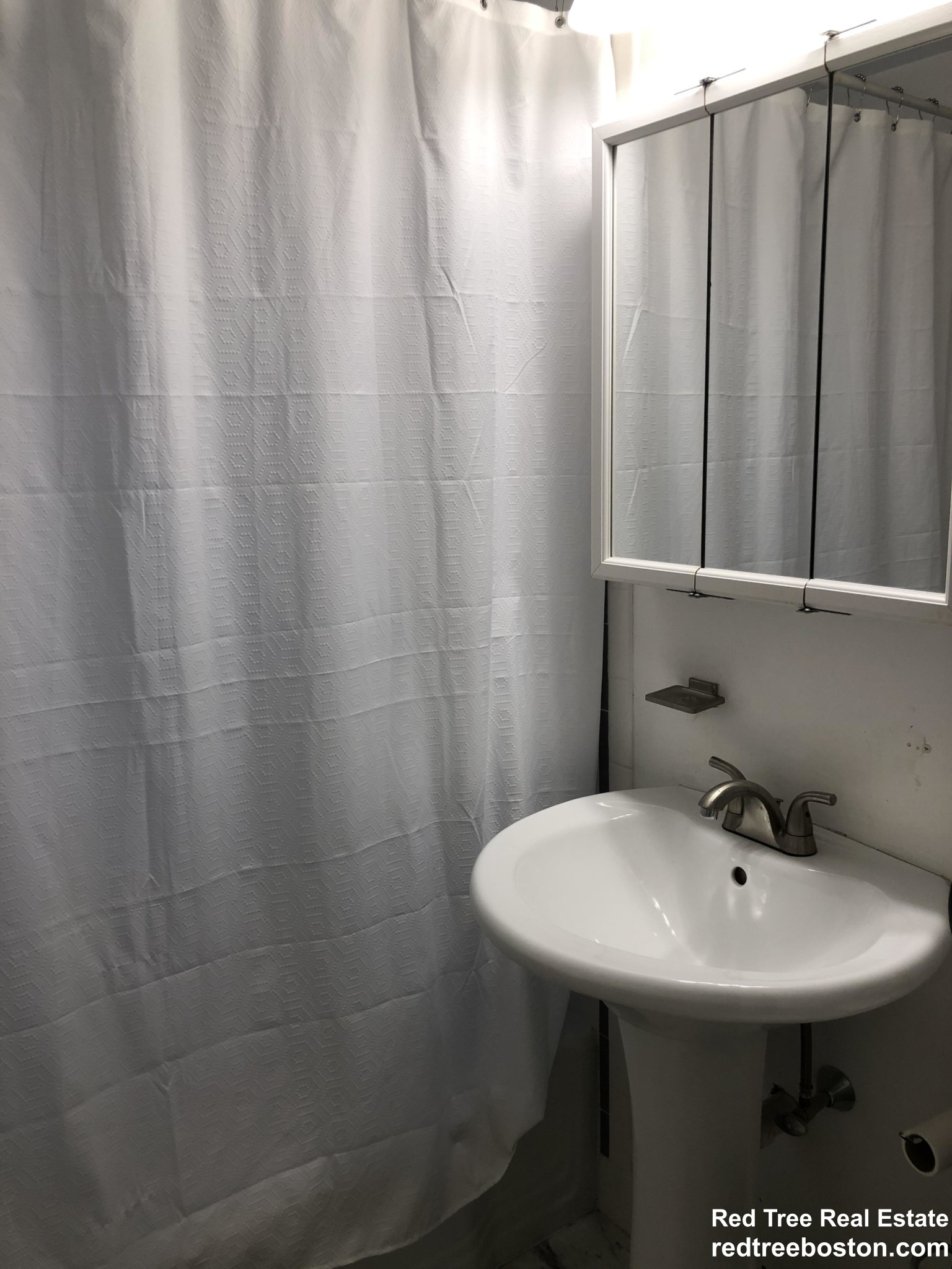 2 bed, 1 bath apartment for rent at 59 Wyman St Unit 4, Waban — photo 24 of 27