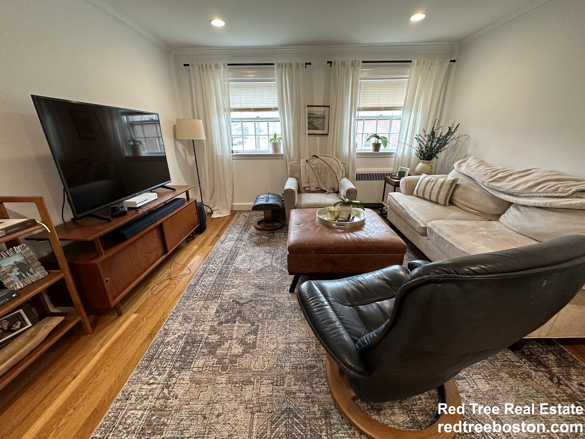 2 bed, 1 bath apartment for rent at 59 Wyman St Unit 4, Waban — photo 2 of 27