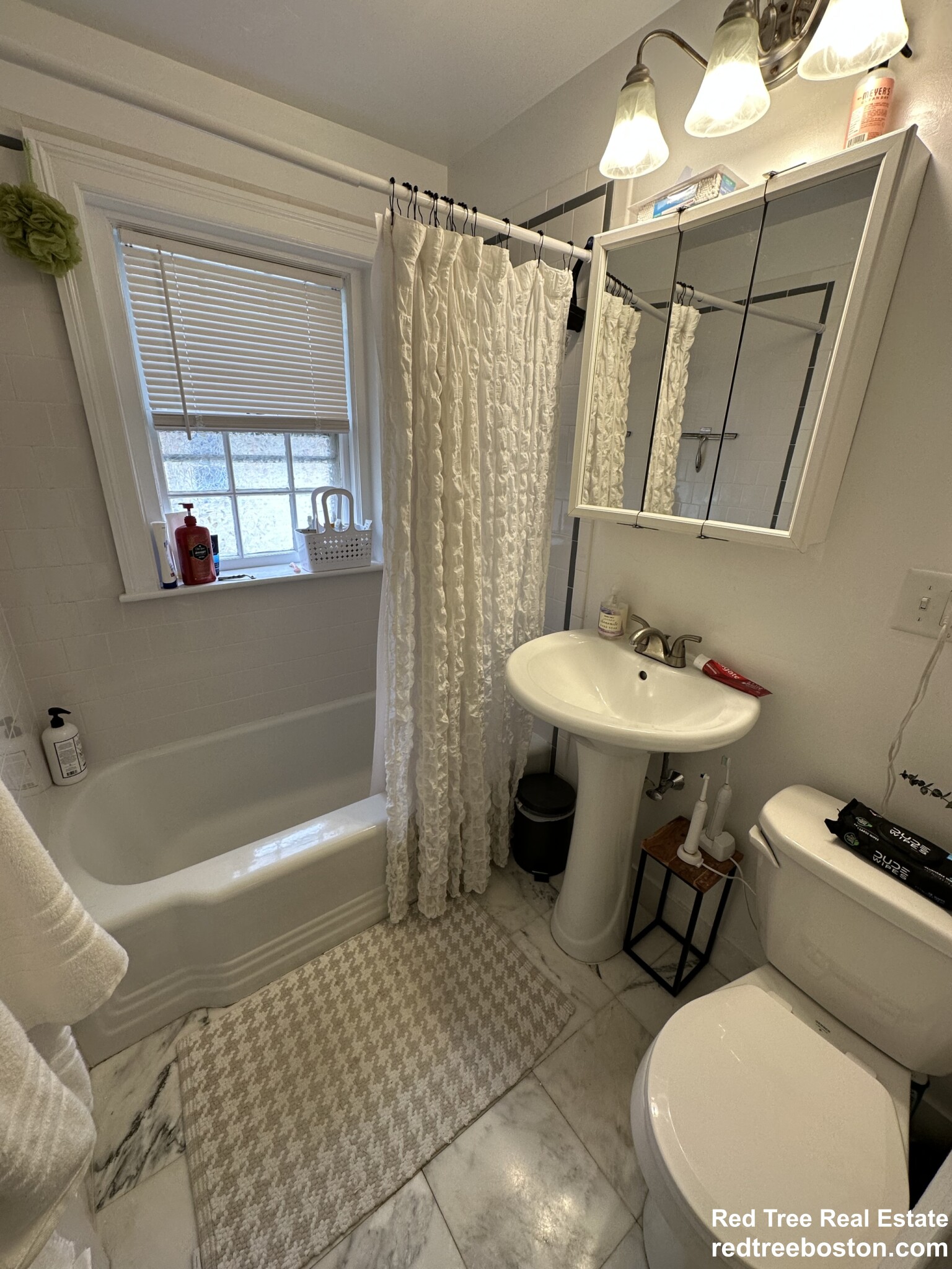 2 bed, 1 bath apartment for rent at 59 Wyman St Unit 4, Waban — photo 9 of 27