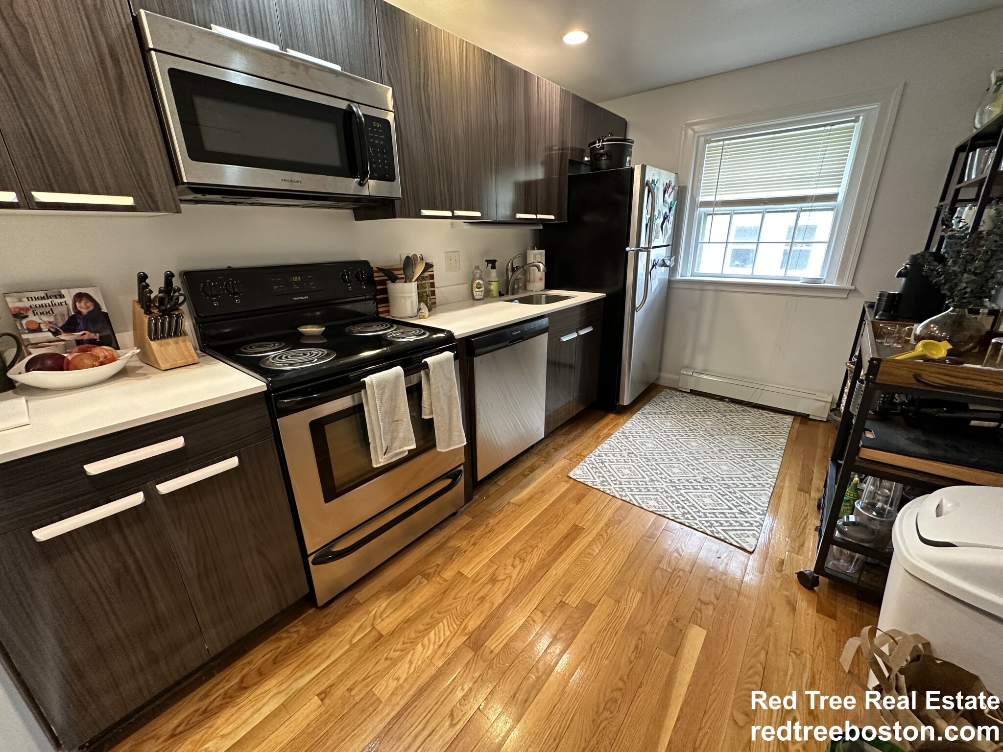 2 bed, 1 bath apartment for rent at 59 Wyman St Unit 4, Waban — photo 3 of 27