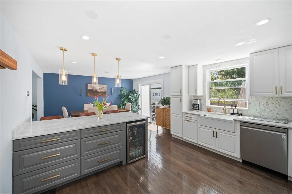 4 bed, 2 bath apartment for rent at 59 Wyvern St, Jamaica Plain — photo 9 of 25