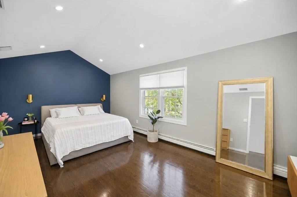4 bed, 2 bath apartment for rent at 59 Wyvern St, Jamaica Plain — photo 13 of 25